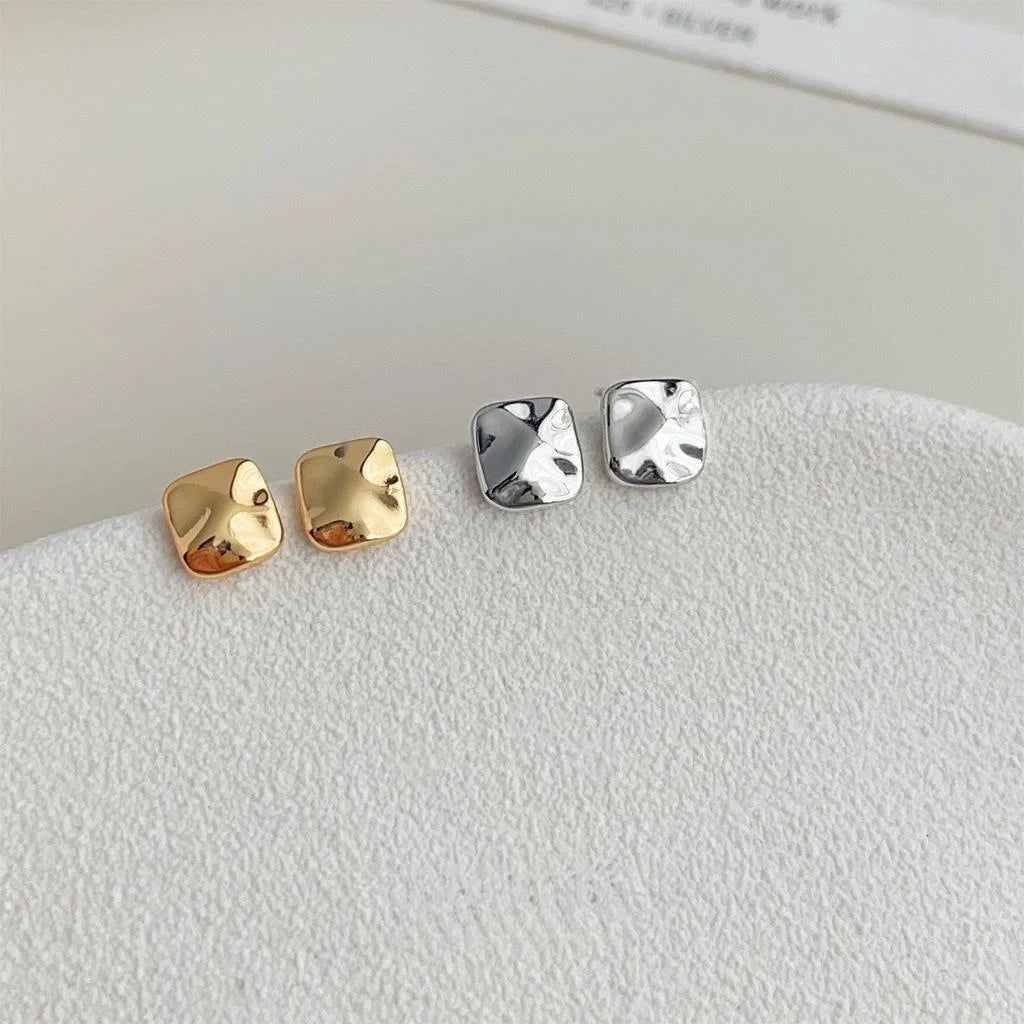 Minimalist Geometric Copper Stud Earrings For Women, Light Luxury Wrinkled Metal Square Design