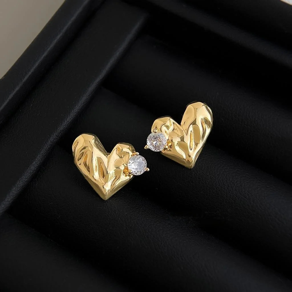 Light Luxury Textured Heart Geometric Micro Pave Zircon Copper Stud Earrings