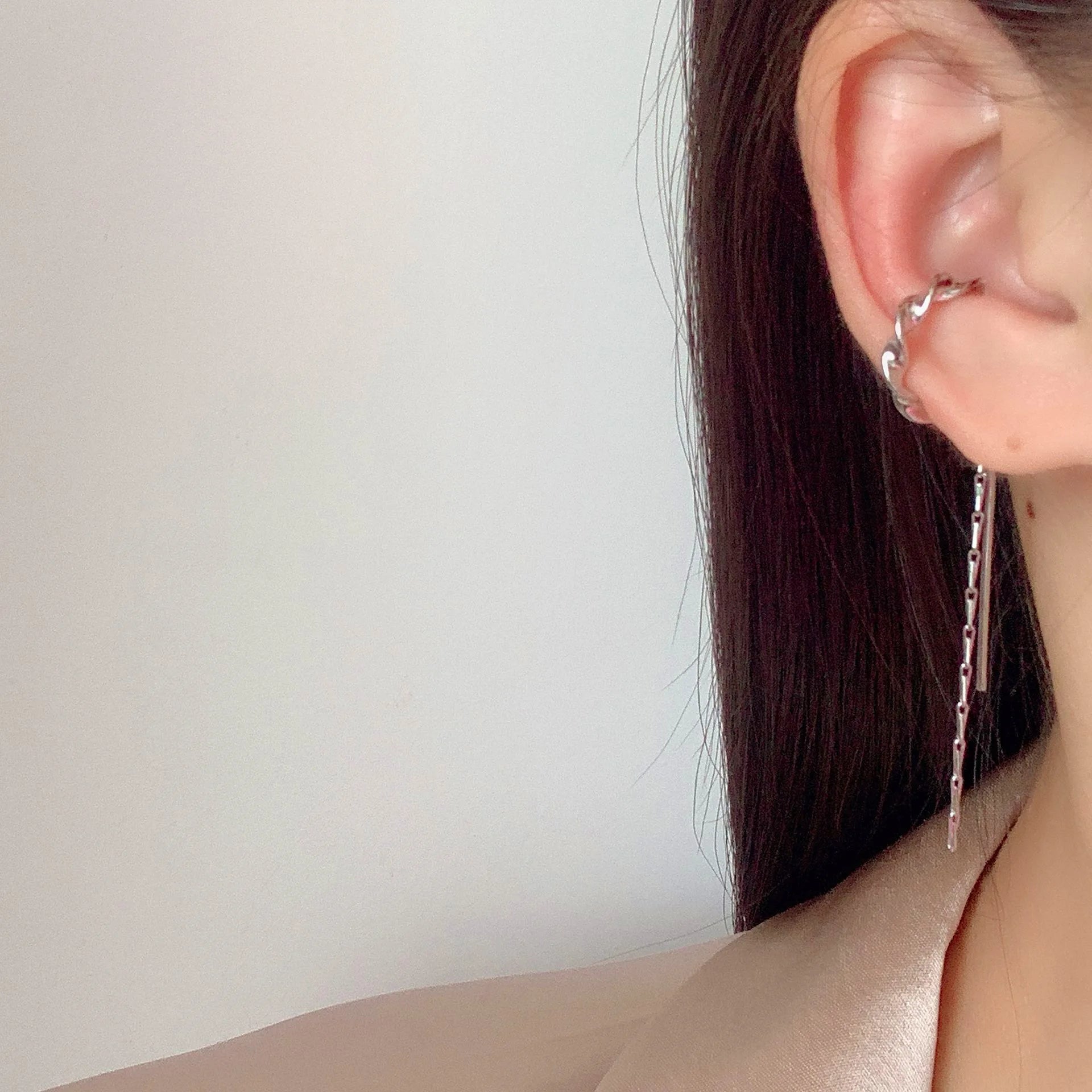 Elegant French Gold Alloy Twisted Ear Cuff Long Chain Tassel Stud & Clip On No Piercing Earrings