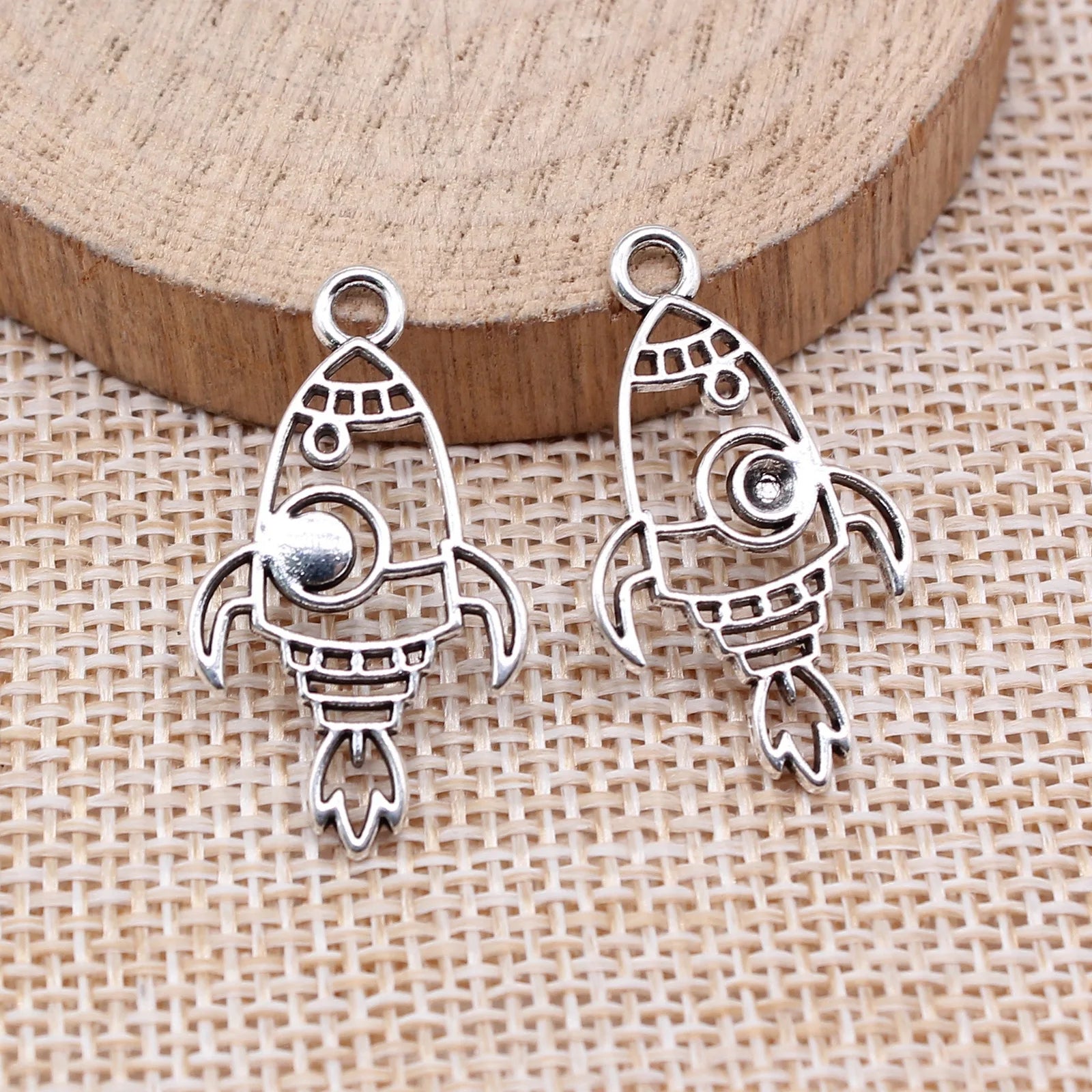 28x16mm 1g Antique Silver Zinc Alloy Rocket Charm Pendant for DIY Necklace Bracelet Jewelry Making