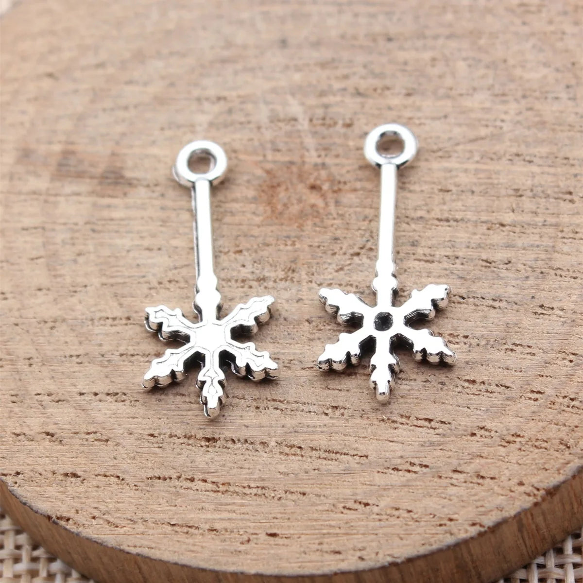 24x10mm 0.76g Antique Silver Zinc Alloy Snowflake Magic Wand Charm Pendant for DIY Necklace Jewelry