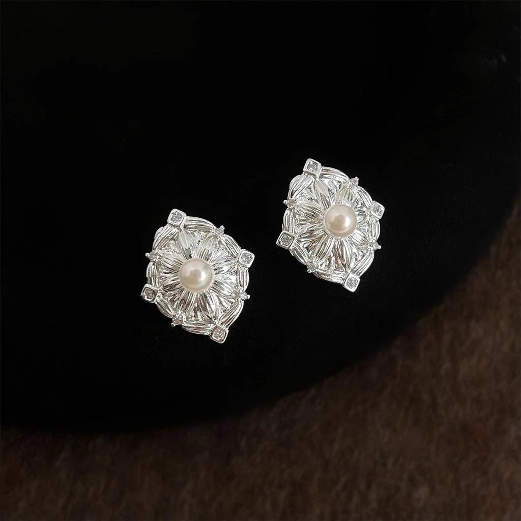 Luxury Daisy Flower Stud Earrings Copper Micro Paved Zircon Pearl Petal Jewelry