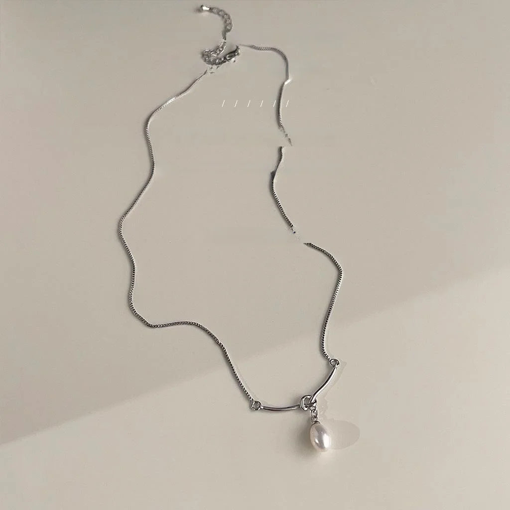 Gold Plated Copper Freshwater Pearl Rope Knot Choker Necklace for Women Elegant Minimalist Style