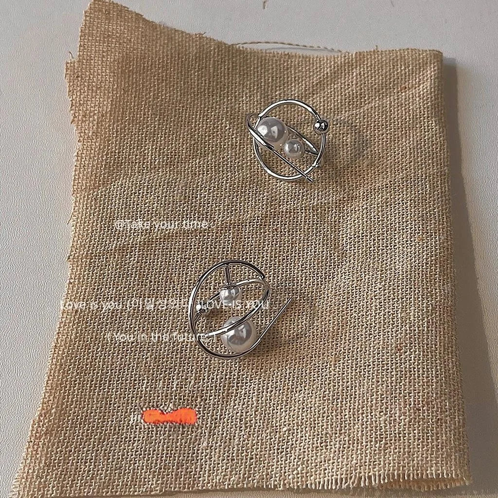 Silver Plated Copper Geometric Hollow Pearl Stud Earrings Artistic OL Fashion Jewelry