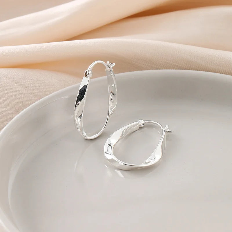 Elegant Silver Alloy Twisted Hoop Stud & Clip On No Piercing Minimalist Spiral Ear Cuff Earrings