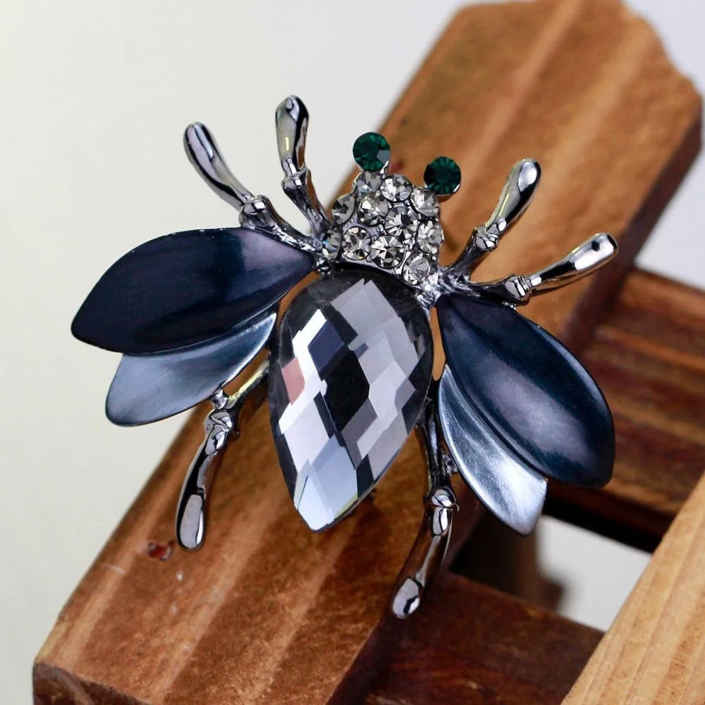 Luxury Rhinestone And Green Crystal Bee Brooch, Cute Gold Alloy Lapel Pin Corsage Suit Accessory Gift