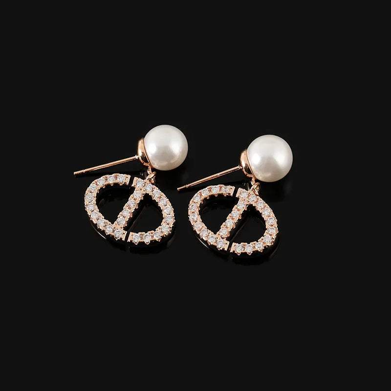 Elegant Rhinestone Letter Pendant Pearl Alloy Stud & Clip On No Piercing Spiral Drop Earrings