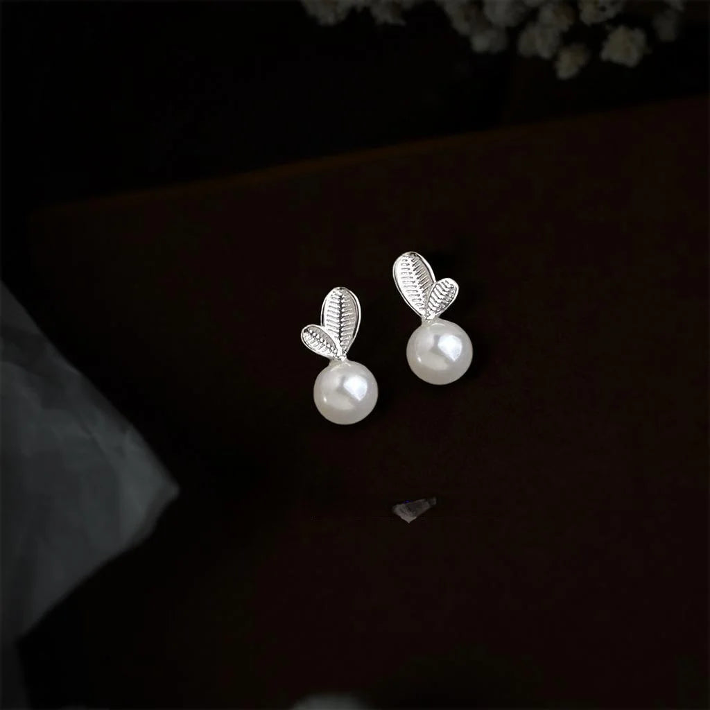 Minimalist Copper Leaf Pearl Drop Earrings For Women Cute Creative Commuter Jewelry