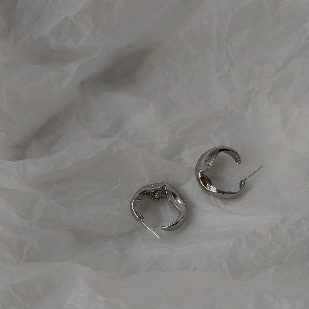 Minimalist Silver Alloy C Shape Small Hoop Earrings For Women Geometric Fashion Jewelry