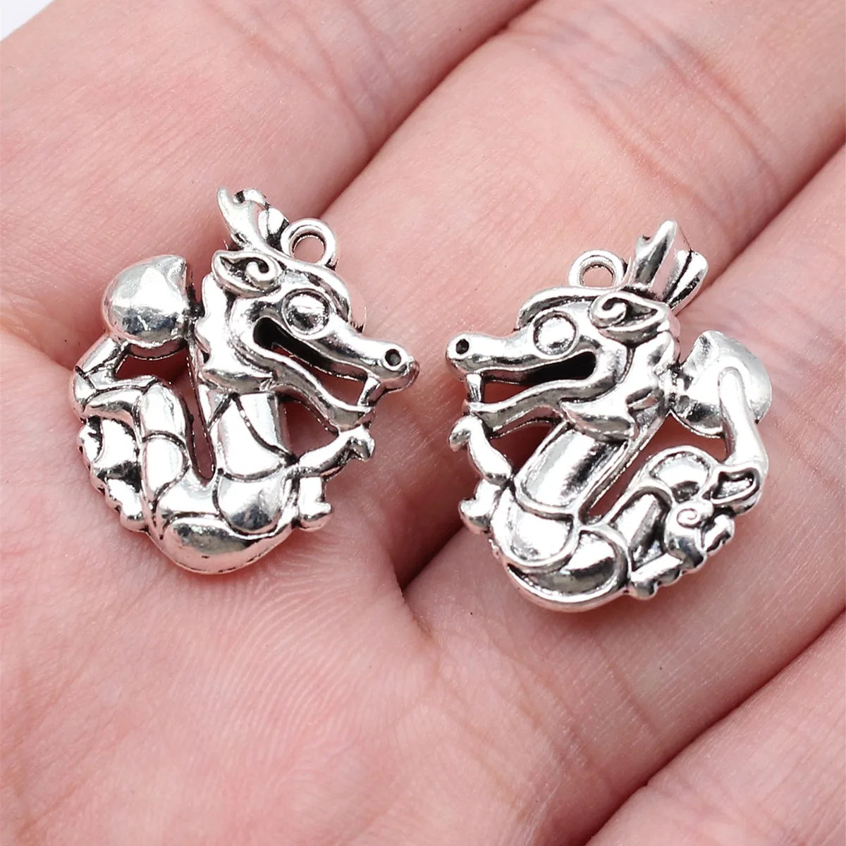 21x18x7mm 4.3g Antique Silver Zinc Alloy Flying Dragon Charm Pendant for DIY Necklace Bracelet Jewelry