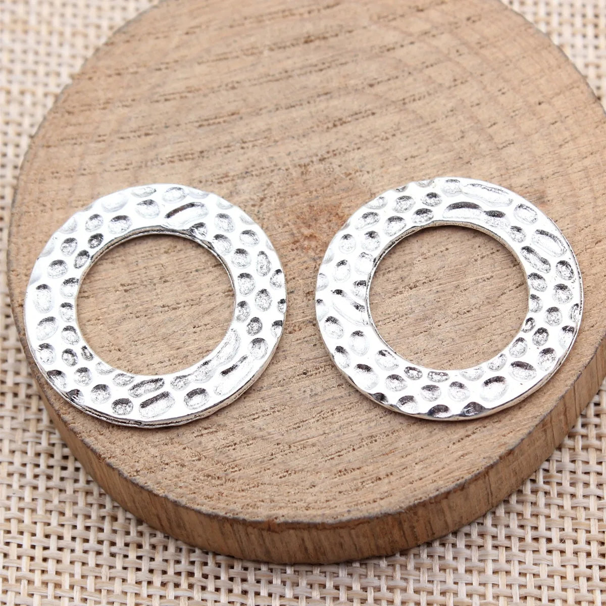 27x27mm 3.2g Multi Color Zinc Alloy Hammered Round Ring Connector Charm for DIY Jewelry Making