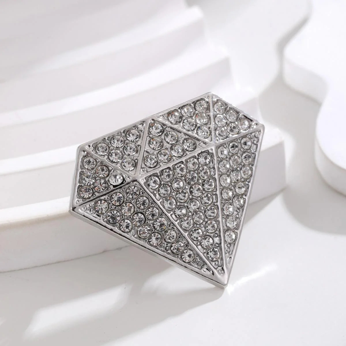 Luxury Geometric Diamond Shape Rhinestone Alloy Brooch, Sparkling Women's Lapel Pin Corsage Suit Accessory
