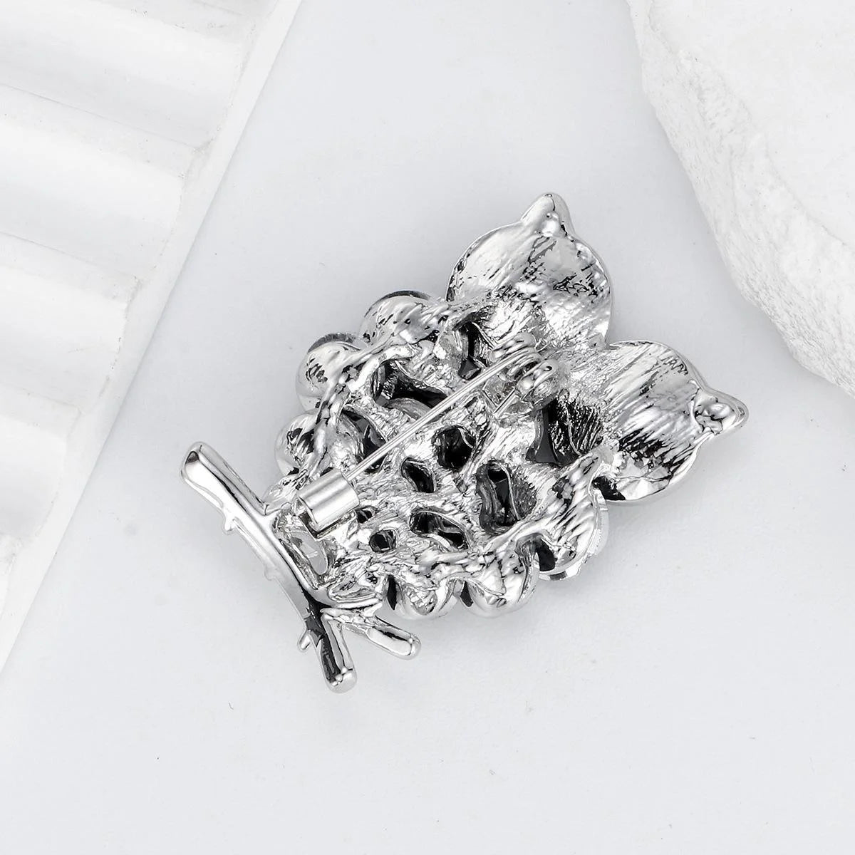 Cute Luxury Owl Rhinestone Brooch With Blue Crystal Body, Vintage Alloy Lapel Pin Suit Accessory Gift