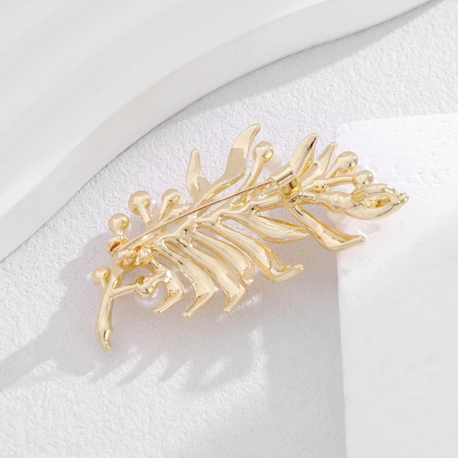 Elegant Gold Alloy Pearl Wheat Leaf Brooch, Botanical Branch Lapel Pin Corsage For Suit Accessory Gift