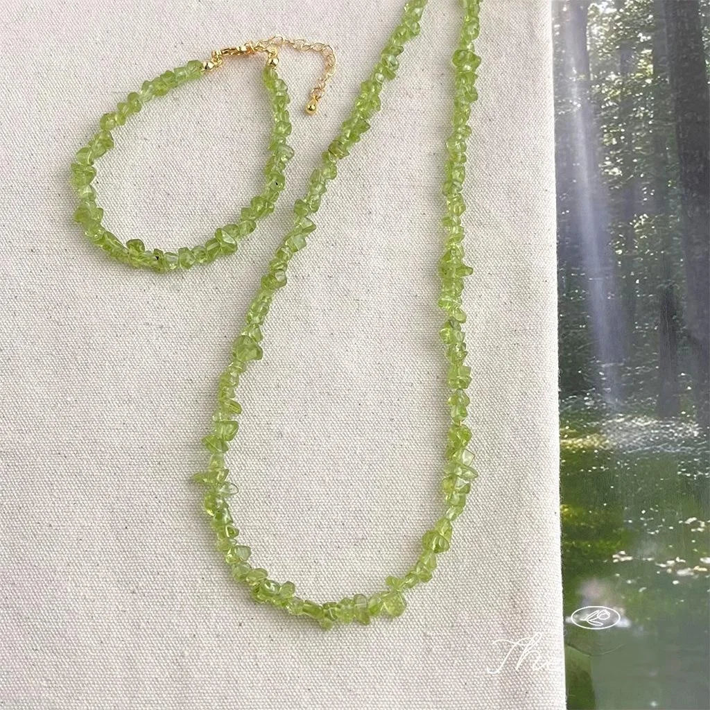 Fresh Forest Style Irregular Peridot Crystal Natural Stone Collarbone Necklace