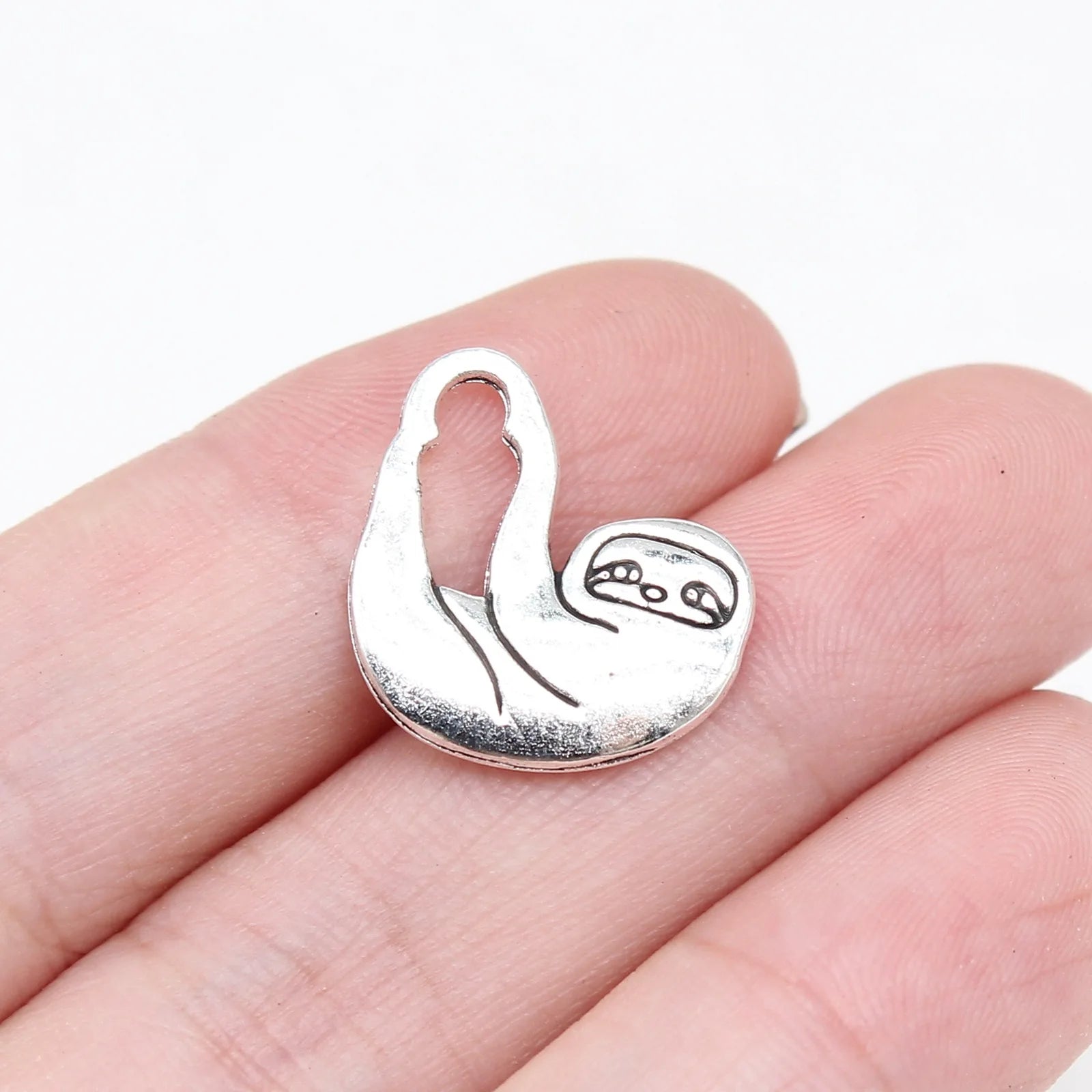 18x16mm 1.6g Antique Silver Zinc Alloy Sloth Charm Pendant for DIY Necklace Bracelet Jewelry Making