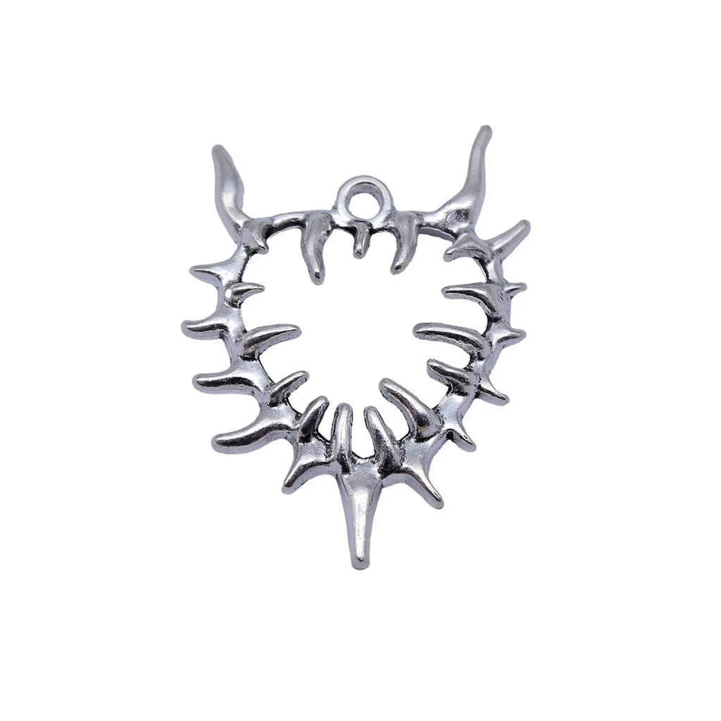 33x25mm 3.4g Antique Silver Finish Zinc Alloy Gothic Spiked Devil Heart Charm Pendant for DIY Jewelry