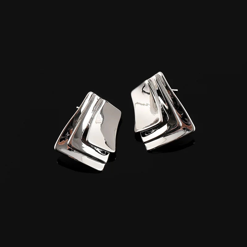 Elegant Geometric Layered Square Silver Alloy Metal Stud & Clip On No Piercing Women's Fashion Earrings
