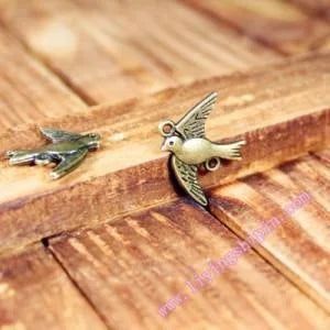 Antique Silver Zinc Alloy Swallow Charm Pendant for DIY Necklace Bracelet Jewelry Making — 22×17mm