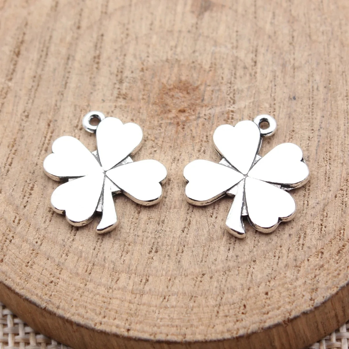 16x15mm 1.4g Multicolor Zinc Alloy Four Leaf Clover Charm Pendant for DIY Bracelet Necklace Jewelry