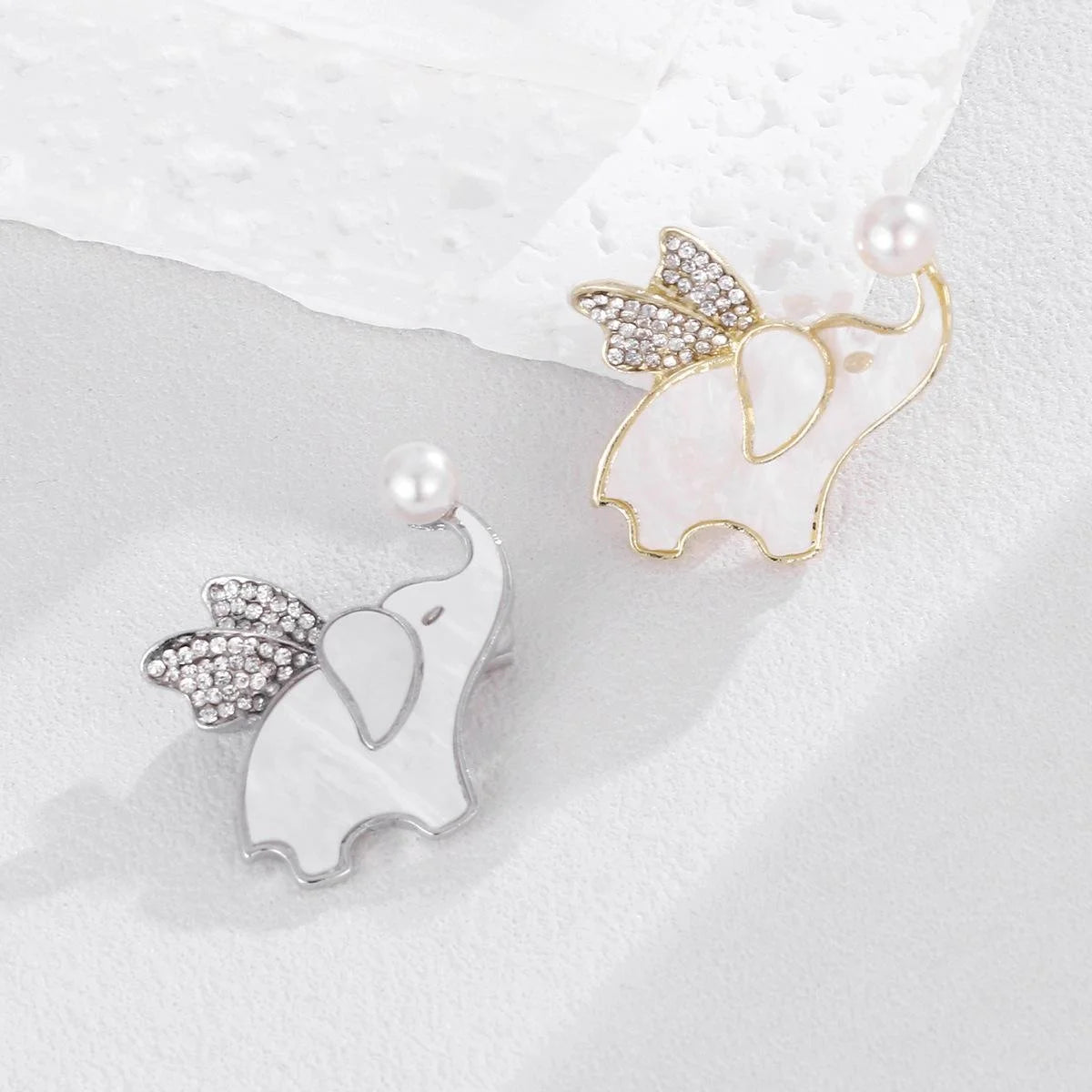 Cute Flying Elephant Mother Of Pearl And Rhinestone Brooch, Silver Alloy Animal Lapel Pin Gift