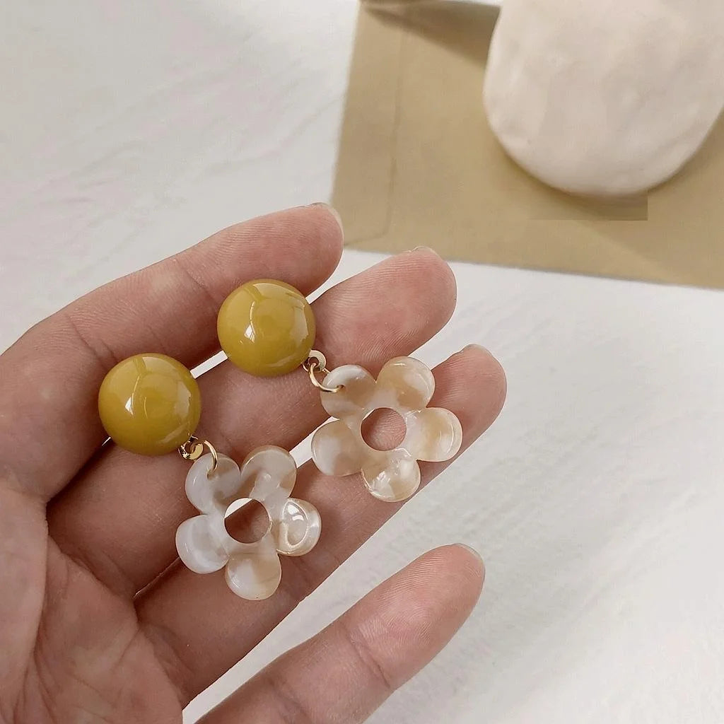 Korean Style Resin Hollow Plum Blossom Drop Earrings For Women Elegant Fashion Jewelry