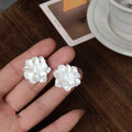 Silver Plated Pin Resin White Flower Stud Earrings For Women Summer Fresh Fashion Jewelry