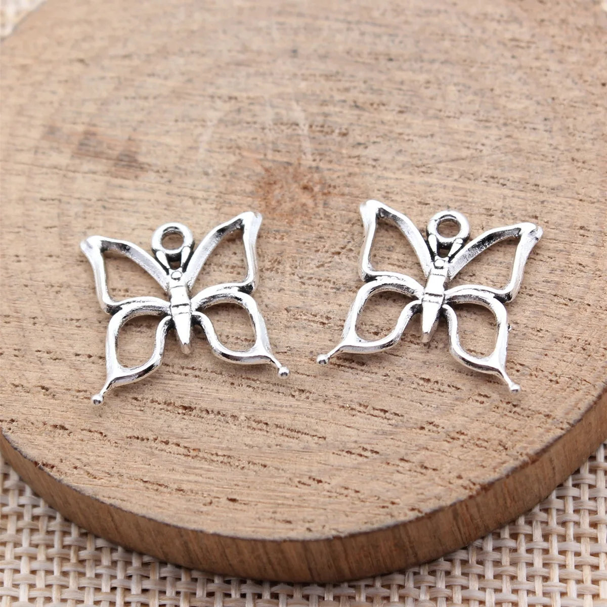 17x16mm 0.86g Antique Silver Zinc Alloy Butterfly Charm Pendant for DIY Bracelet Jewelry Making
