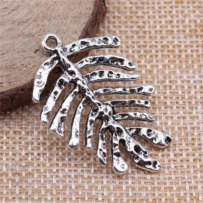 26x38mm 4.2g Antique Silver Zinc Alloy Leaf Charm Pendant for DIY Garment and Jewelry Making