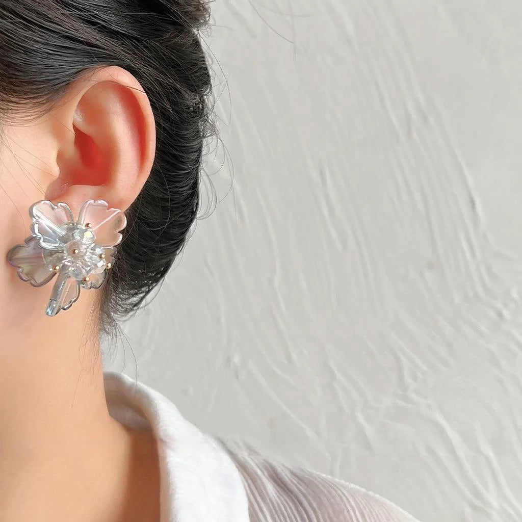 Handmade Glass Liuli Flower Stud Earrings Silver Plated Pin Fairy Forest Style