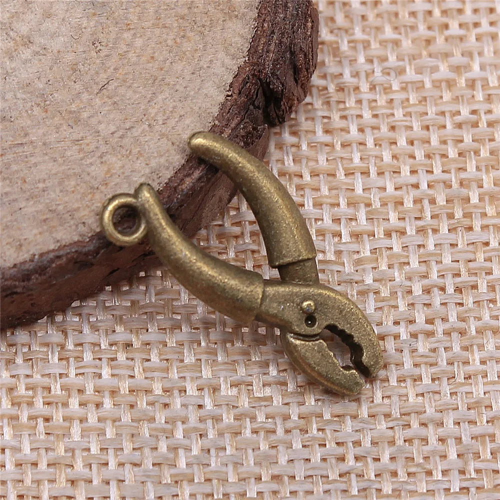 25x12mm 2.2g Multicolor Zinc Alloy Pliers Charm Pendant for DIY Tool Theme Bracelet Jewelry Making