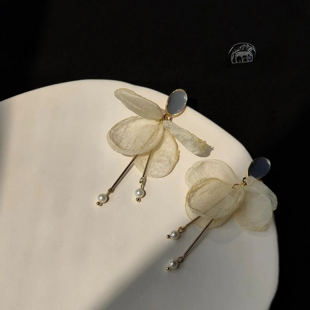 French Style Mesh Flower Shell Pearl Stud Earrings 14K Plated Jewelry