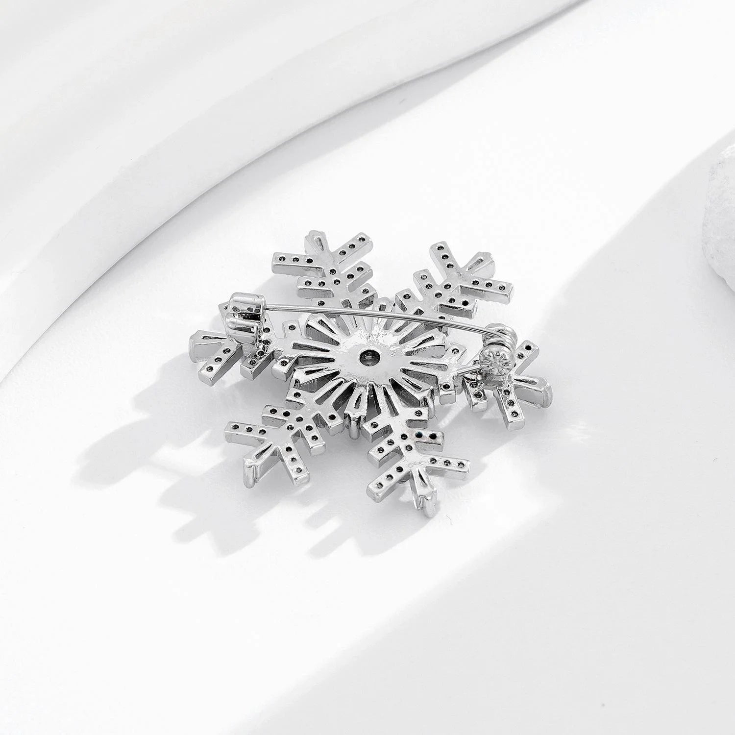 Elegant Copper Zircon Snowflake Brooch With Sparkling Rhinestones, Luxury Lapel Pin Corsage Suit Accessory