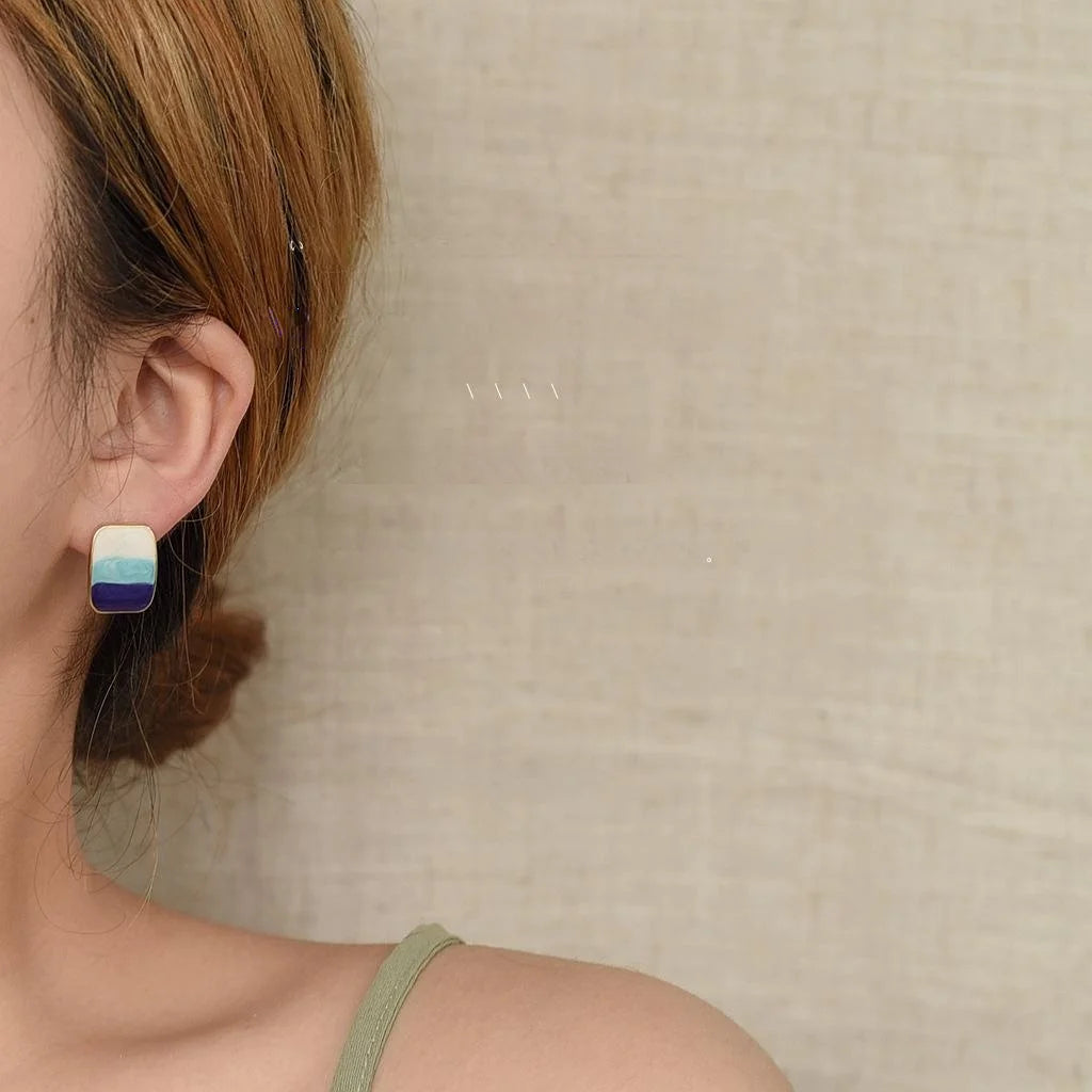 Blue Gradient Alloy Geometric Stud Earrings French Retro Enamel Ocean Vacation Style Jewelry