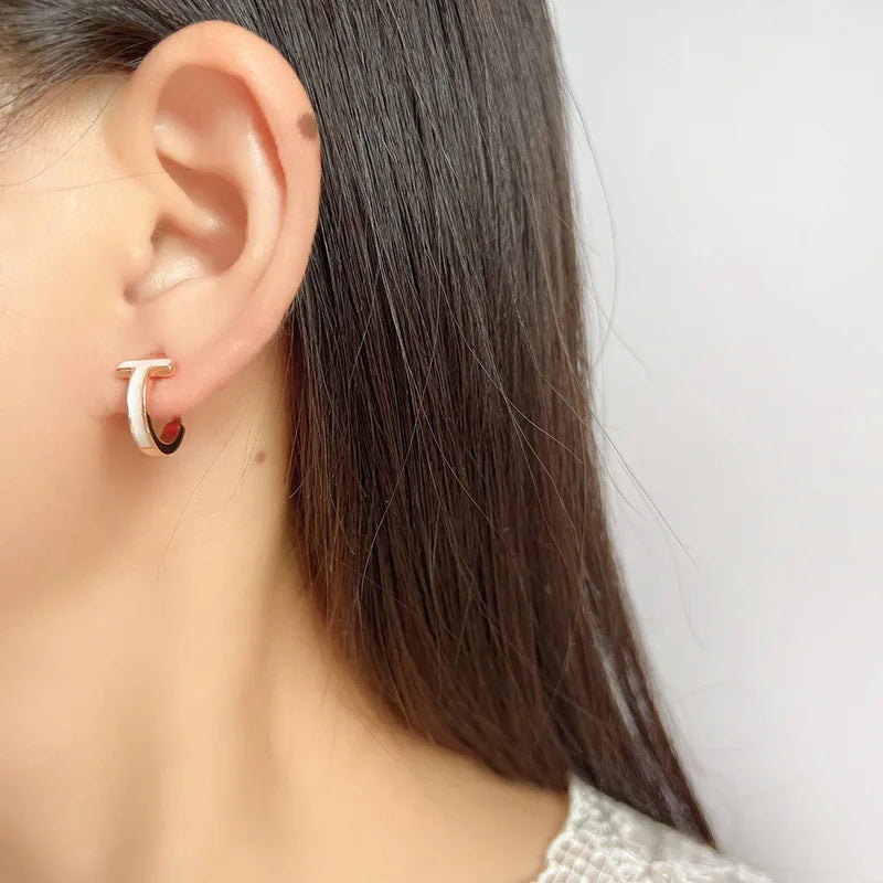 Elegant Enamel Letter T Hoop Spiral Disc Alloy Stud & Clip On No Piercing Commuter Circle Earrings