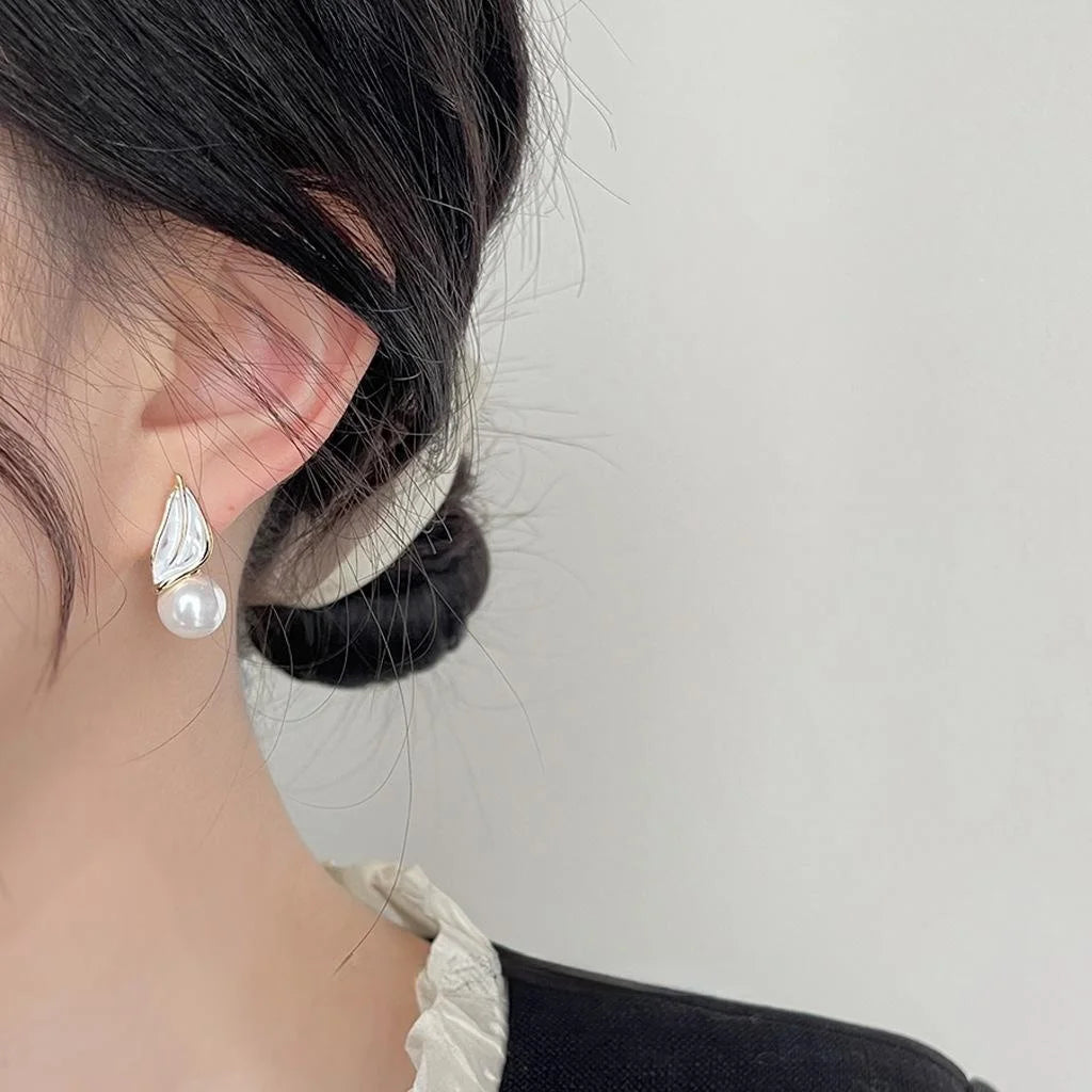 Sweet Forest Style Copper Glass Pearl Leaf Stud Earrings For Women Elegant Geometric Jewelry