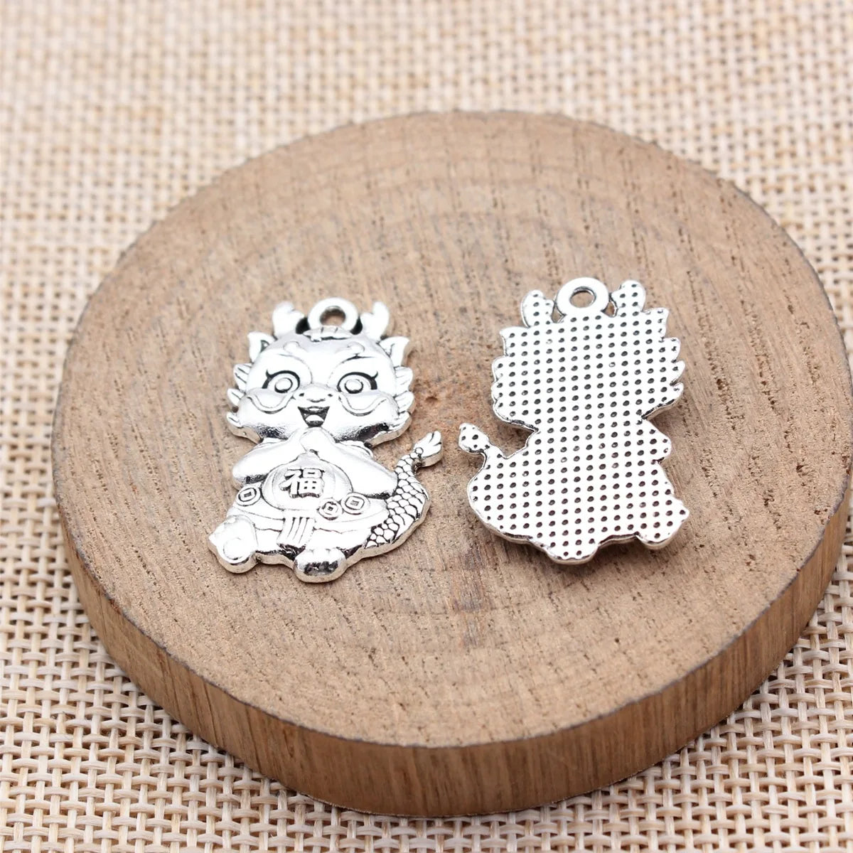 28x18mm 4.2g Multicolor Zinc Alloy Chinese Dragon Charm Pendant for Necklace Bracelet Keychain DIY