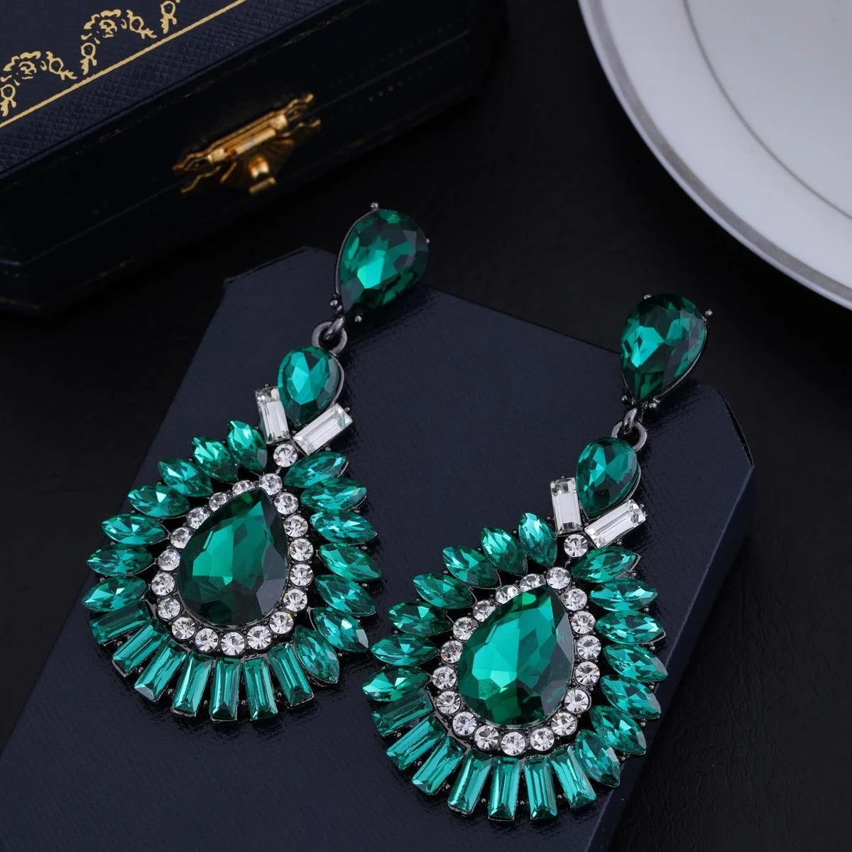 Luxury Emerald Green Crystal Rhinestone Teardrop Chandelier Earrings For Bridal Wedding Party Banquet