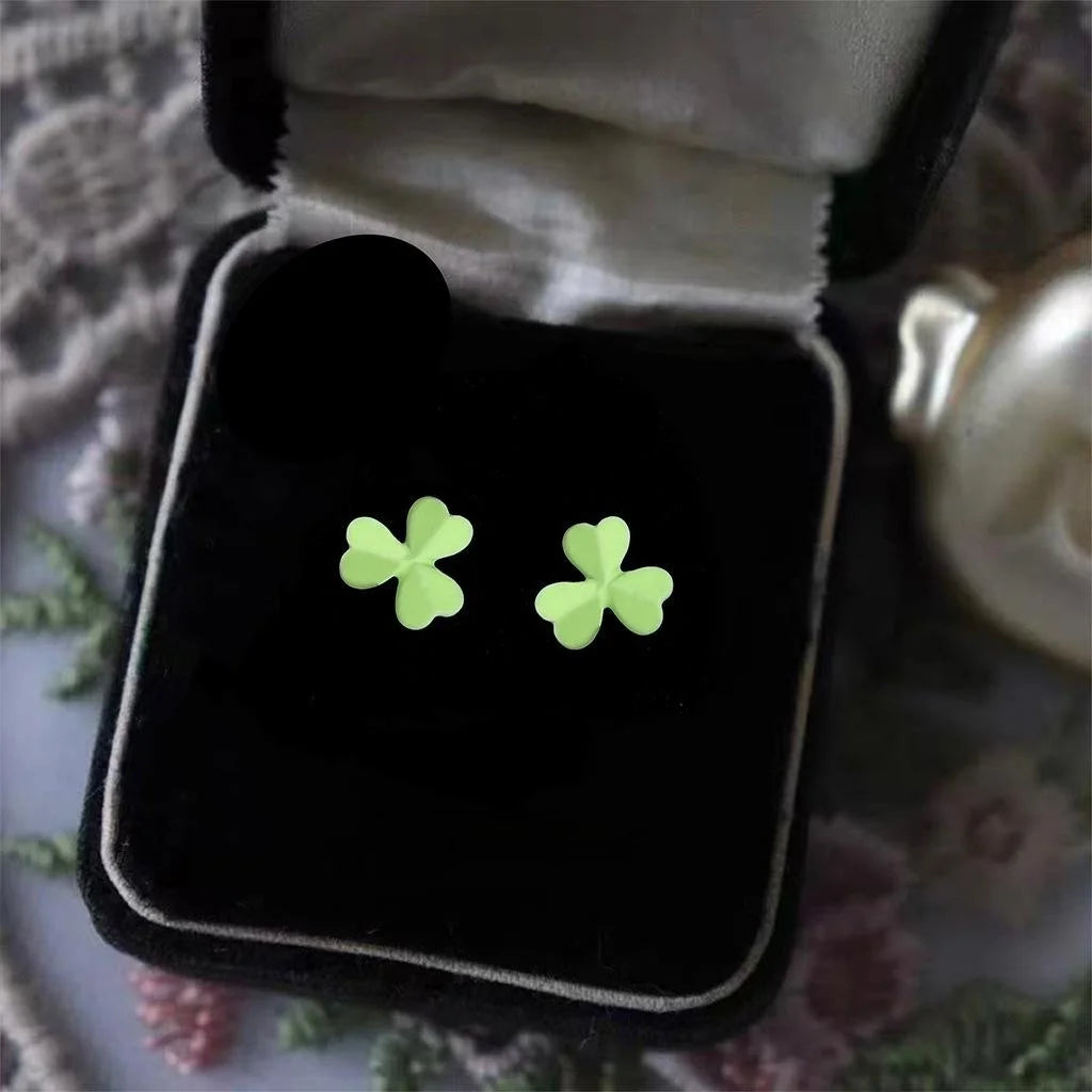 Fresh Green Flower Leaf Enamel Copper Stud Earrings For Women Forest Style Mini Floral Jewelry