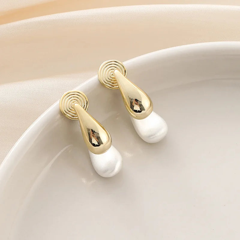 Elegant Minimalist Two Tone Alloy Teardrop Brushed Silver Gold Stud & Clip On No Piercing Earrings