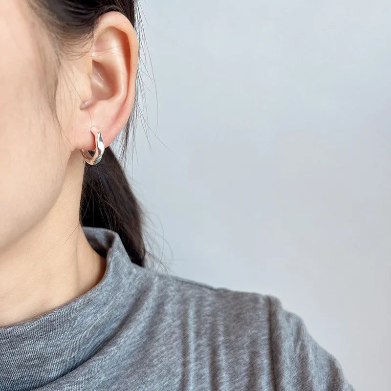 Elegant Minimalist Alloy Twisted Hoop Huggie Stud & Clip On No Piercing Ear Cuff For Women Earrings