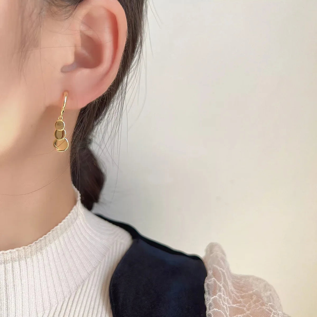 Elegant Gold Alloy Spiral Disc Long Drop Stud & Clip On No Piercing Minimalist Commuter Earrings