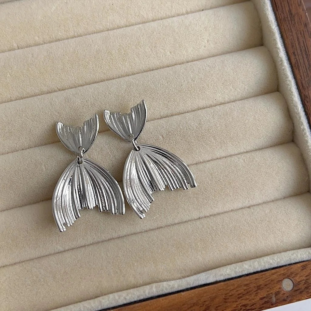 2024 New Luxury Silver Plated Copper Fish Tail Drop Earrings For Women