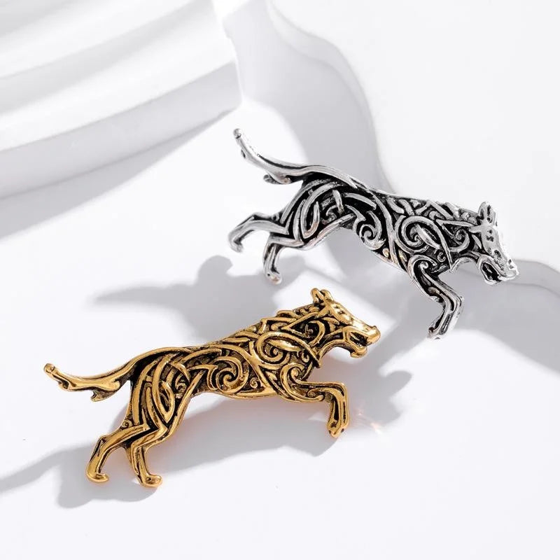 Vintage Running Wolf Brooch Antique Gold Alloy Animal Lapel Pin For Suit Jacket Accessory Gift