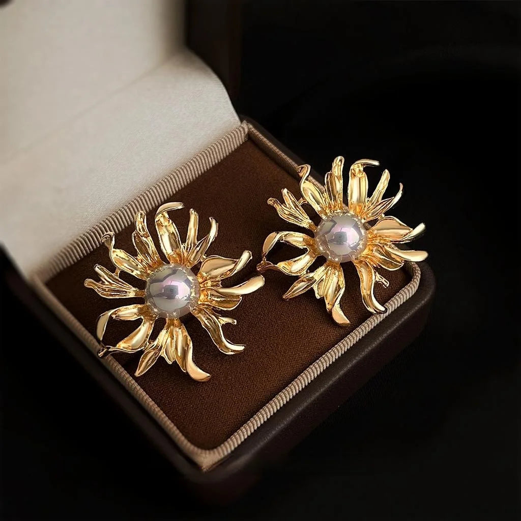 Old Money Style 14K Plated Copper Sunflower Flower Drop Earrings