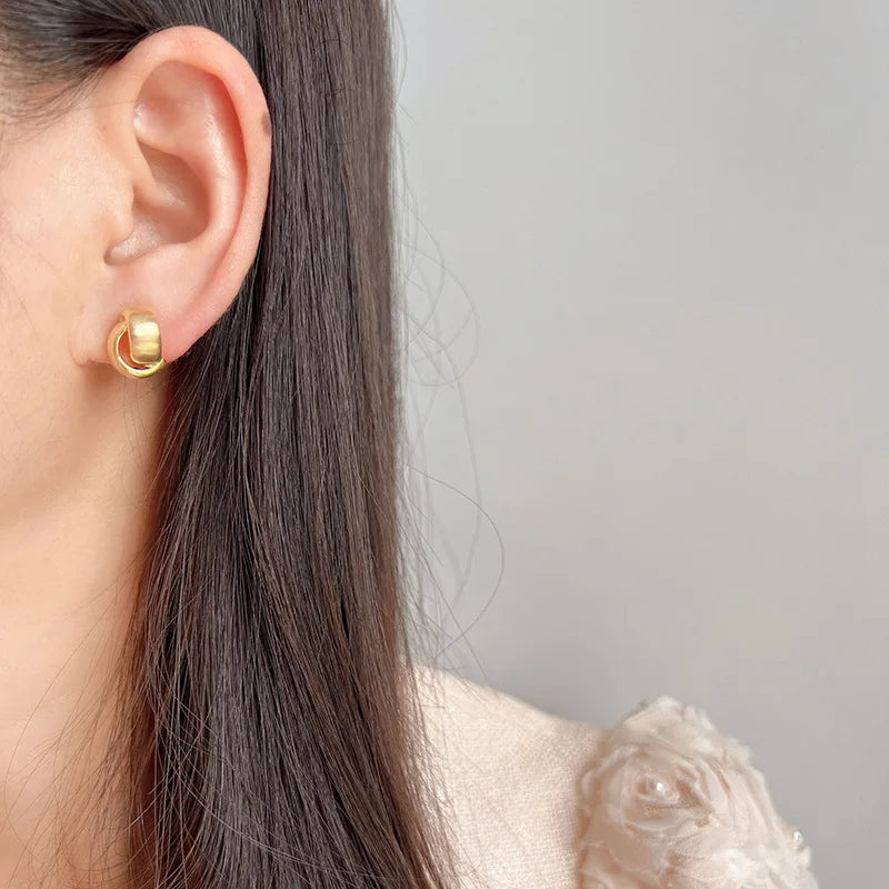 Elegant Brushed Gold Alloy Cross Knot Hoop Earrings For Women, Minimalist Stud & Clip On No Piercing Earrings