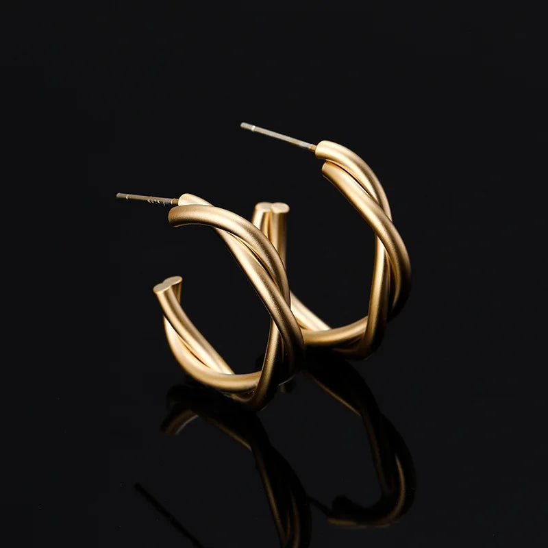 Elegant Gold Alloy Twisted Hoop Spiral Disc Stud & Clip On No Piercing Minimalist Round Earrings