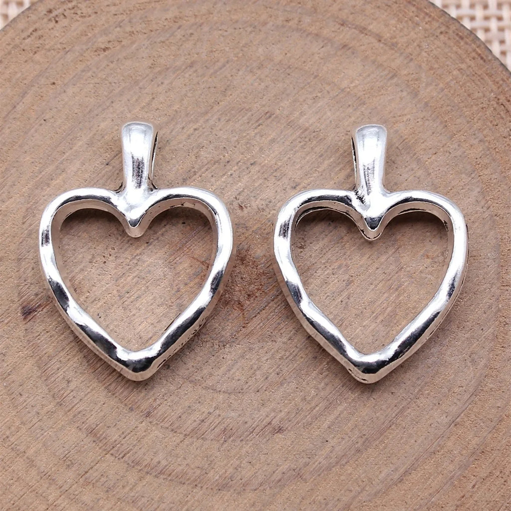 24x18mm 2.8g Antique Silver Zinc Alloy Hammered Hollow Heart Charm Pendant for DIY Necklace Making