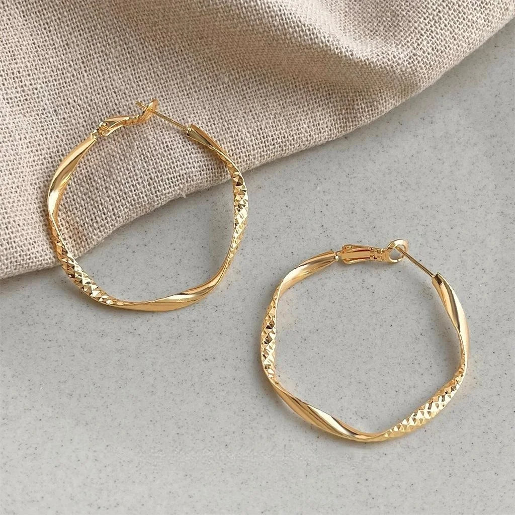 European American Style Copper Geometric Round Hoop Earrings For Women Fashion Commuter Jewelry