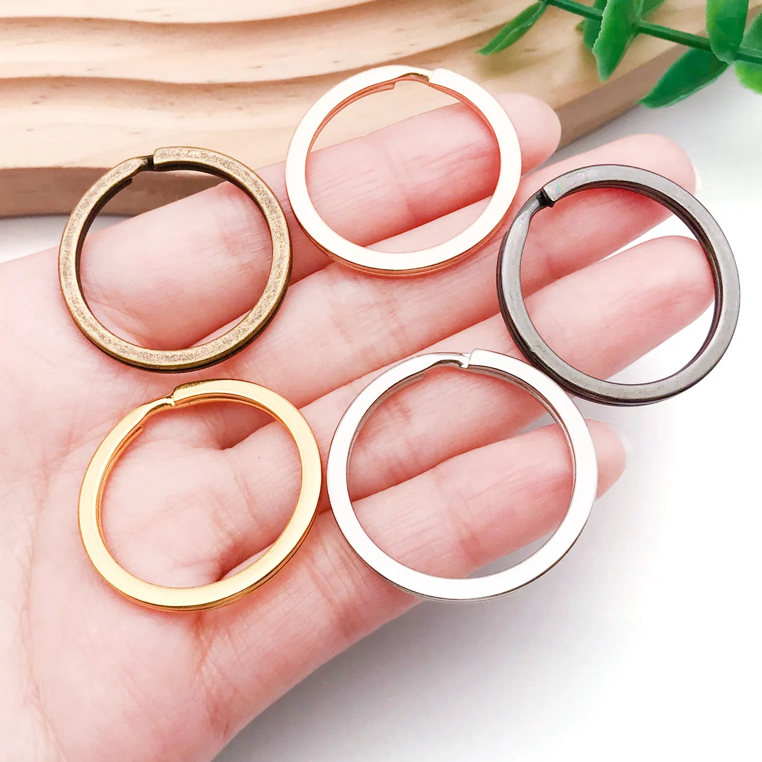 Iron Round Key Ring Dog Findings for DIY Keychain Pendant Backpack and Car Hanging Accessories